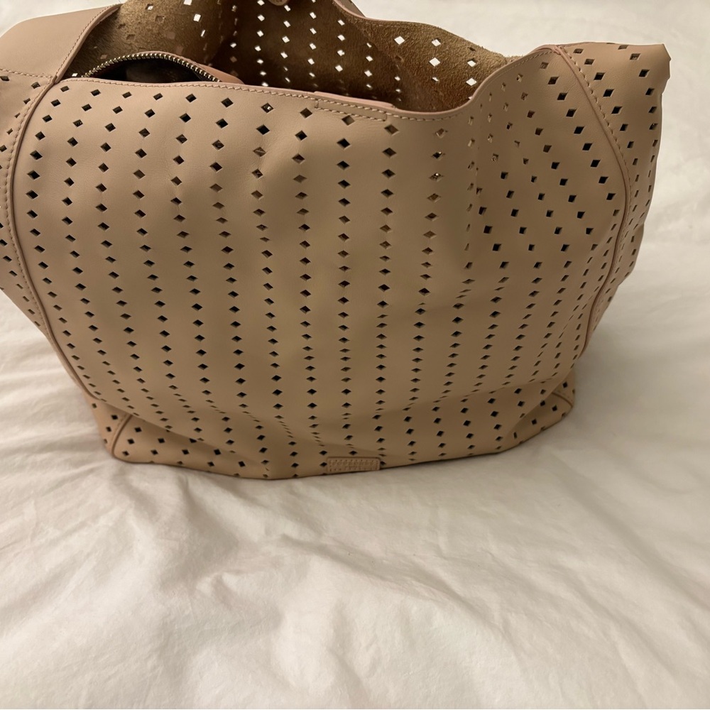 Gorgeous Pourchet Paris shoulder bag- soft pale pink/cream leather - Picture 9 of 16